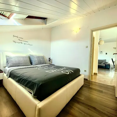 Apartment Lea 2 *