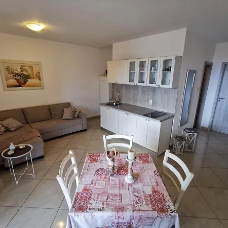 Lea 2 Apartament Malinska