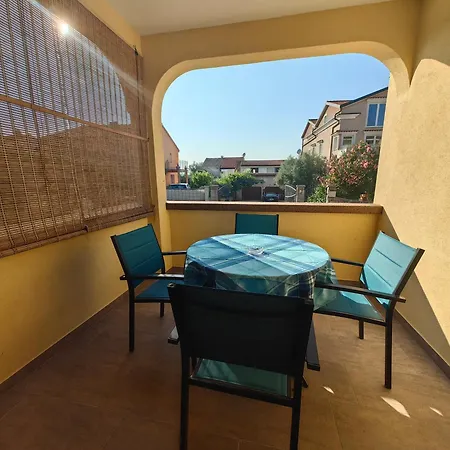 Lea 2 Apartment